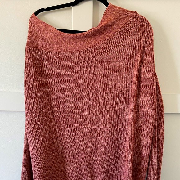 Off the shoulder sweater - Picture 1 of 2
